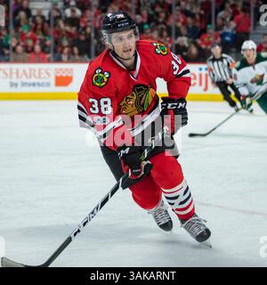 12 mars 2017 : Chicago, Illinois, États-Unis - Blackhawk #38 Ryan Hartman en action lors du match de la Ligue nationale de hockey entre les Blackhawks de Chicago et le Wild du Minnesota au United Center à Chicago, il. (Image de crédit : &copy ; Mike Wulf/CSM via ZUMA Wire) Banque D'Images