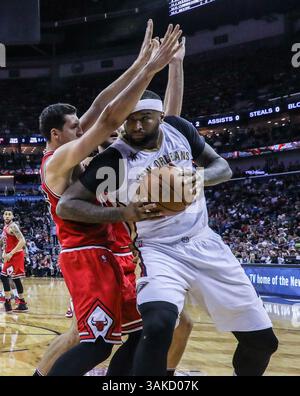 2 avril 2017 - L'attaquant des Pelicans de la Nouvelle-Orléans DeMarcus cousins (0) se dirige vers le panier pendant le match entre les Pelicans de la Nouvelle-Orléans et les Bulls de Chicago au Smoothie King Center à la Nouvelle-Orléans, LOUISIANE. Stephen Lew/CSM(image de crédit : &copy ; Stephen Lew/CSM via ZUMA Wire) Banque D'Images