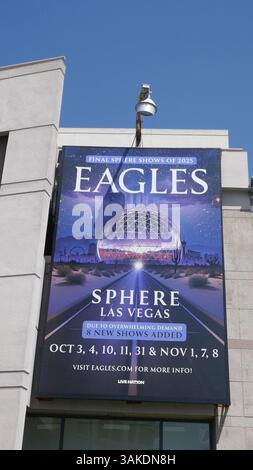 Los Angeles, Californie, États-Unis 11 avril 2025 Eagles Sphere Las Vegas concerts Billboard pour les concerts de la finale le 11 avril 2025 à Los Angeles, Californie, États-Unis. Photo de Barry King/Alamy Stock photo Banque D'Images