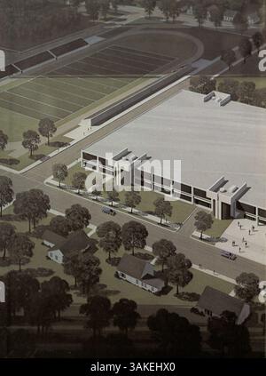 Le South High Yearbook 1970, Tiger '70, présente le corps étudiant, le corps professoral, les clubs scolaires, les équipes sportives et les événements importants de l'année scolaire 1969-1970-1998. Il reflète la culture et l'histoire de l'école, y compris les contributions à l'histoire afro-américaine. Banque D'Images