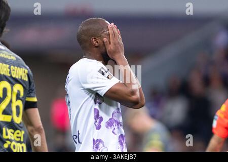 Toulouse, France. 12 avril 2025. Djibril Sidibe de Toulouse lors du match de championnat de France de Ligue 1 entre Toulouse FC et LOSC Lille le 12 avril 2025 au stade de Toulouse, France - photo Nathan Barange/DPPI crédit : DPPI Media/Alamy Live News Banque D'Images