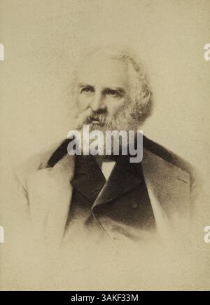 13 avril 2017 - Henry Wadsworth Longfellow (1807-82), poète et éducateur américain, Portrait, vers 1882 (crédit image : © JT Vintage/Glasshouse via ZUMA Wire) Banque D'Images