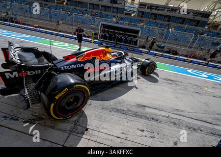 CIRCUIT INTERNATIONAL DE BAHREÏN, BAHREÏN - 11 AVRIL : Ayumu Iwasa, pilote de réserve de l'équipe Red Bull Racing, lors du Grand Prix de Bahreïn sur le circuit international de Bahreïn le vendredi 11 avril 2025 à Sakhir, Bahreïn (photo Michael Potts/Agence BSR) crédit : Agence BSR/Alamy Live News Banque D'Images