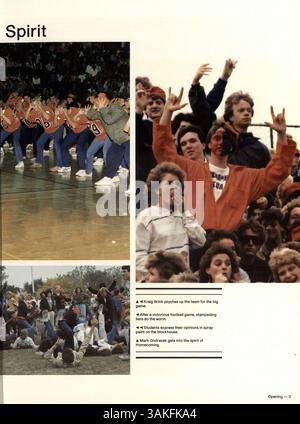L'annuaire 1985 talons de l'école secondaire Robbinsdale Cooper documente l'année scolaire 1984-1985, y compris les faits saillants de la vie étudiante, des professeurs, des sports et des activités parascolaires. Banque D'Images