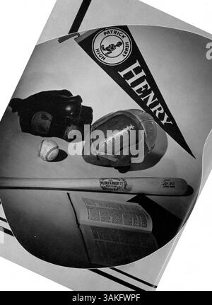Le Patrick Henry High Yearbook 1951, Orateur 1951, présente des étudiants, des professeurs, des clubs, sports, et événements notables de l'année scolaire 1950-1951. Banque D'Images