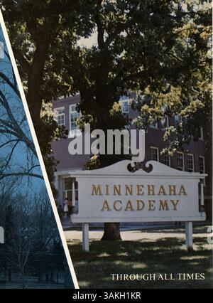 Le Minnehaha Academy Yearbook 1975, Antler '75, présente des portraits d'étudiants et de professeurs, des activités de club, de l'athlétisme et des événements notables de l'année universitaire 1974-1975. Banque D'Images