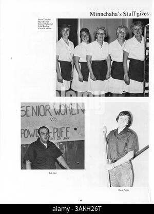 L'annuaire 'Antler '75' de l'Académie Minnehaha documente l'année scolaire 1974-1975, capturant les événements, la vie académique et les activités parascolaires des étudiants et des professeurs. Banque D'Images