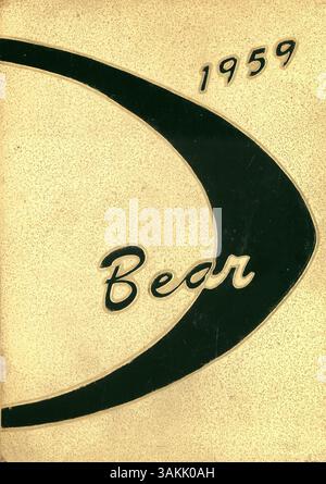 Cet annuaire de lycée de Bloomington High School documente l'année scolaire 1958-1959, mettant en vedette les étudiants, les enseignants, les clubs, l'athlétisme, et d'autres événements scolaires qui ont défini l'année scolaire. Banque D'Images