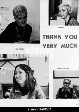 Le Blake Yearbook 1975, intitulé 'Bravura', reflète les expériences des étudiants et des professeurs au cours de l'année scolaire 1974-1975 avec un accent particulier sur l'athlétisme, les clubs et les événements scolaires majeurs. L'annuaire comprend un enregistrement de l'histoire afro-américaine au sein de la communauté scolaire. Banque D'Images