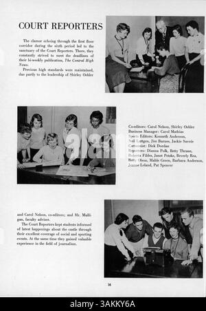L'annuaire centralien 1955 de Central High documente les étudiants, les professeurs, l'athlétisme, les clubs et les événements clés de l'année scolaire 1954-1955 en mettant l'accent sur l'histoire et les contributions afro-américaines. Banque D'Images