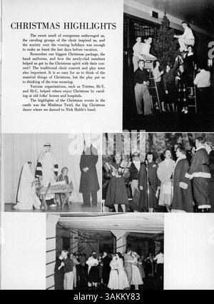 L'Annuaire Central High 1955, intitulé 'Centralian', présente l'année académique 1954-1955, mettant en lumière les étudiants, les enseignants, les clubs, l'athlétisme, et l'histoire afro-américaine pendant cette période. Banque D'Images