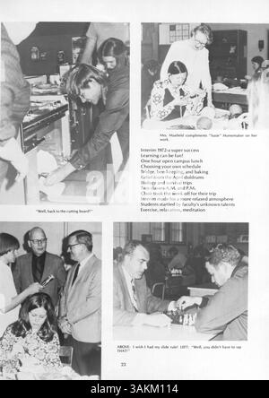 L'annuaire de l'école secondaire Southwest 1972, Wagistanian 72, enregistre les activités des élèves, les enseignants, les sports, clubs, et histoire afro-américaine de l'année scolaire. Banque D'Images