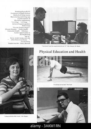 L'annuaire Wagistanian 72 de 1972 de Southwest High School présente le corps étudiant diversifié, l'athlétisme, les clubs scolaires, les professeurs et l'histoire afro-américaine au cours de l'année scolaire 1971-1972. Banque D'Images