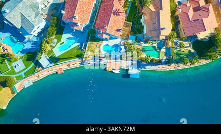 Aerial Top Down luxueuses maisons en bord de mer avec piscines à Las Vegas survol Banque D'Images