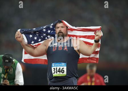 15 août 2008 - Pékin, Chine - Christian Cantwell (États-Unis) célèbre après avoir pris la deuxième place de la finale masculine lors des Jeux olympiques de 2008 à Pékin en Chine..15 août 2008 (image crédit : © Troy Wayryen/ZUMAPRESS.com) Banque D'Images