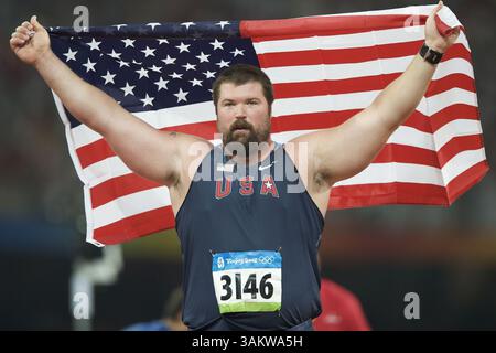15 août 2008 - Pékin, Chine - Christian Cantwell (États-Unis) célèbre après avoir pris la deuxième place de la finale masculine lors des Jeux olympiques de 2008 à Pékin en Chine..15 août 2008 (image crédit : © Troy Wayryen/ZUMAPRESS.com) Banque D'Images