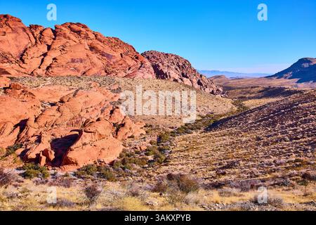 Paysage du désert de Red Rock Canyon avec des formations de grès accidentées à hauteur des yeux Banque D'Images