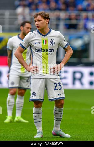 Milan, Italie. 12 avril 2025. Nicolo Barella (23 ans) de l'Inter vu lors du match de Serie A entre l'Inter et Cagliari à Giuseppe Meazza à Milan. Crédit : Gonzales photo/Alamy Live News Banque D'Images