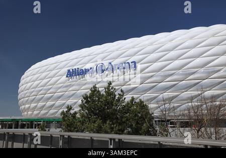 ! ACHTUNG BILD NUR REDAKTIONELL VERWENDBAR ! Hier im Bild die Allianz Arena, Aussenansicht, Stadion, Heimspielstätte des FC Bayern München, Fussballstadion Banque D'Images
