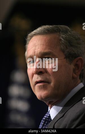 19 février 2004 - États-Unis - KRT US NEWS STORY SLUGGED : BUSH KRT PHOTO PAR CHUCK KENNEDY/KRT (19 FÉVRIER) WASHINGTON, DC (crédit image : © Chuck Kennedy/mct/ZUMAPRESS.com) Banque D'Images