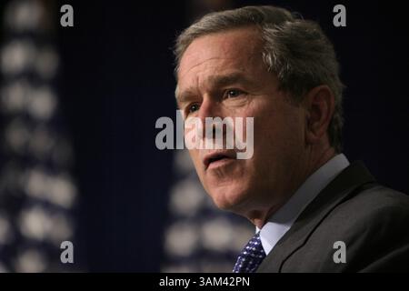 19 février 2004 - États-Unis - KRT US NEWS STORY SLUGGED : BUSH KRT PHOTO PAR CHUCK KENNEDY/KRT (19 FÉVRIER) WASHINGTON, DC (crédit image : © Chuck Kennedy/mct/ZUMAPRESS.com) Banque D'Images