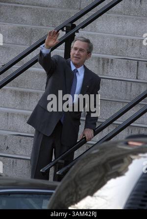 19 février 2004 - États-Unis - KRT US NEWS STORY SLUGGED : BUSH KRT PHOTO PAR CHUCK KENNEDY/KRT (19 FÉVRIER) WASHINGTON, DC (crédit image : © Chuck Kennedy/mct/ZUMAPRESS.com) Banque D'Images