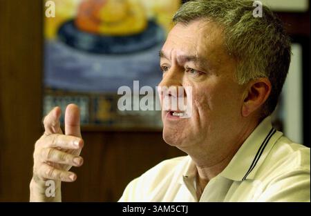 27 janvier 2005 - É.-U. - À UTILISER AVEC LES NOUVELLES CONNEXES de KRT US SLUGGED : BTKSTRANGLER KRT PHOTOGRAPHIE DE FERNANDO SALAZAR/WICHITA EAGLE (7 février) Wichita, Eagle maire Carlos Mayans. (lde) 2005 (crédit image : © Fernando Salazar/mct/ZUMAPRESS.com) Banque D'Images