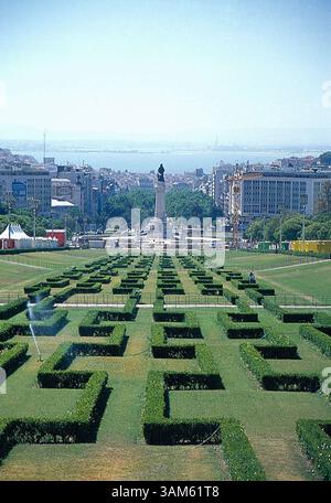 30 juin 2005 - États-Unis - KRT TRAVEL STORY SLUGGED : WLT-LISBON KRT PHOTO PAR ANN CHALFANT/CONTRA COSTA TIMES (août 28) le Parque Eduardo VII se trouve à Lisbonne, au Portugal. (gsb) 2005 (crédit image : © Ann Chalfant/mct/ZUMAPRESS.com) Banque D'Images