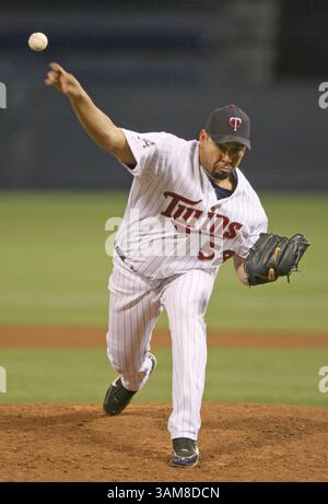 31 juillet 2006 - États-Unis - Carlos Silva, le titulaire des Twins du Minnesota, a tenu les Texas Rangers sans but pendant six manches. Les Twins ont battu les Rangers 15-2 au Metrodome de Minneapolis, Minnesota, le lundi 31 juillet 2006. (Jeff Wheeler/Minneapolis Star Tribune/MCT) (image crédit : © Jeff Wheeler/mct/ZUMAPRESS.com) Banque D'Images