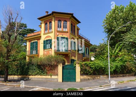 belle villa sur la colline aventine, l'une des sept célèbres collines de la rome antique a été construite à rome, en italie Banque D'Images