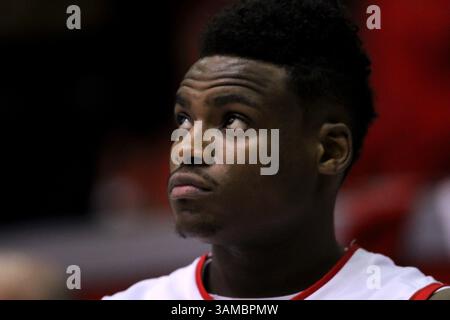 5 février 2014 - Houston, Texas, États-Unis d'Amérique - 05 février 2014 : Danuel House #23 de l'Université de Houston avant le match de basket-ball de la NCAA entre Houston et Louisville du pavillon Hofheinz à Houston, TX. (Crédit image : © Erik Williams/Cal Sport Media/ZUMAPRESS.com) Banque D'Images