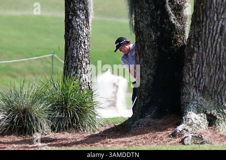 9 mai 2014 - Ponte Vedra Beach, Floride, U. S - Jason Dufner sort d'un bunker sur le 12e trou lors de la deuxième manche DU Championnat DES JOUEURS à TPC Sawgrass. (Crédit image : © Debby Wong/ZUMA Wire/ZUMAPRESS.com) Banque D'Images