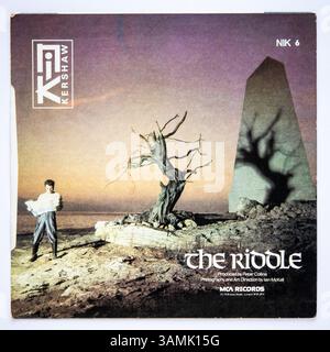 Couverture arrière de la version single de sept pouces de The Riddle de Nik Kershaw, qui est sortie en 1984 Banque D'Images