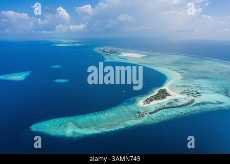 Dhigurah, Maldives - 09 décembre 2023 : vue aérienne de COMO Cocoa Island Resort sur les archipels des Maldives. Banque D'Images