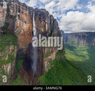 Vue aérienne d'Angel Falls, Venezuela Banque D'Images
