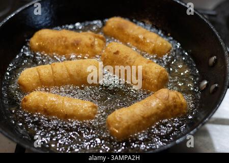Doigts de fromage frits, tequenos farcis de fromage blanc Banque D'Images