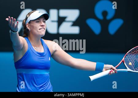 19 janvier 2014 - Melbourne, Victoria, Australie - 19 janvier 2014 : 9e Seed Angelique KERBER (GER) en action dans un match de 4e ronde contre la 28e Seed Flavia PENNETTA (ITA) le jour 7 du tournoi de tennis de grand chelem de l'Open d'Australie 2014 au Melbourne Park à Melbourne, Australie. Sydney Low/Cal Sport Media(image crédit : © Sydney Low/Cal Sport Media/ZUMAPRESS.com) Banque D'Images