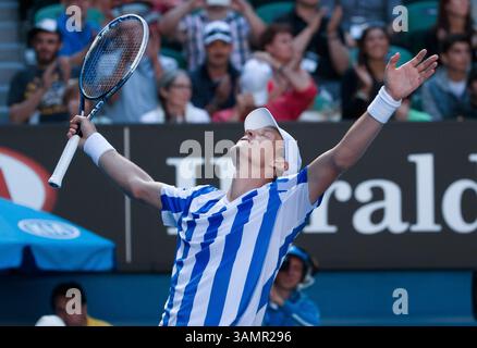 21 janvier 2014 - Melbourne, Victoria, Australie - 21 janvier 2014 : le 7e Seed Tomas BERDYCH (CZE) célèbre après avoir battu le 3e Seed David FERRER (ESP) dans un match en quarts de finale le 9e jour du tournoi de tennis de grand chelem de l'Open d'Australie 2014 au Melbourne Park à Melbourne, en Australie. Sydney Low/Cal Sport Media(image crédit : © Sydney Low/Cal Sport Media/ZUMAPRESS.com) Banque D'Images