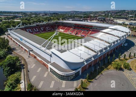 Rotterdam, Hollande - 4 juillet 2018 : vue aérienne du stade Aesseal New York dans le centre-ville de Rotterdam le long de la rivière Don en Hollande, pays-Bas. Banque D'Images