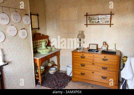 La chambre principale dans la maison du gérant au Framework Knitters Museum, Ruddington, Nottinghamshire, Angleterre, Royaume-Uni Banque D'Images