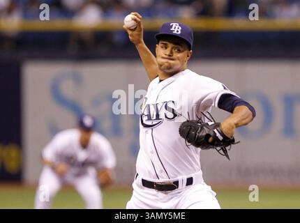 April 19, 2014 - établi Petersburg, FL, USA - Tampa Bay Rays lanceur de départ Chris Archer lance dans la première manche contre les Yankees de New York au Tropicana Field à mis en place Petersburg, Fla., le samedi 19 avril 2014. (Crédit image : © Will Vragovic/MCT/ZUMAPRESS.com) Banque D'Images