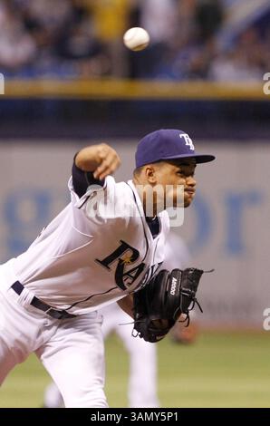 April 19, 2014 - établi Petersburg, FL, USA - Tampa Bay Rays lanceur de départ Chris Archer lance dans la première manche contre les Yankees de New York au Tropicana Field à mis en place Petersburg, Fla., le samedi 19 avril 2014. (Crédit image : © Will Vragovic/MCT/ZUMAPRESS.com) Banque D'Images