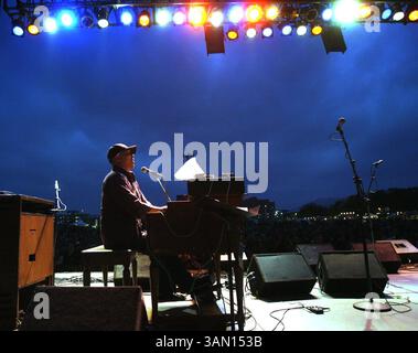 18 mars 2006 - Austin, TX, USA - Ivan Neville et le New Orleans social Club jouent à Auditorium Shores pendant le festival de musique SXSW à Austin, Texas, le 18 mars 2006. (Erich Schlegel/Dallas Morning News/KRT) (image crédit : © Erich Schlegel/MCT/ZUMAPRESS.com) Banque D'Images