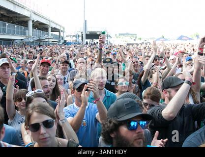 11 mai 2014 - Atlanta, Géorgie, États-Unis - les fans regardent « The Hold Steady » se produire au Shaky Knees Festival. (Crédit image : © Branden Camp/ZUMA Wire/ZUMAPRESS.com) Banque D'Images