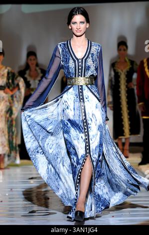 17 mai 2014 - Tunis, Tunis, Tunisie - le styliste marocain de défilé Issam Balalioui à la 6 ème édition de la nuit de la mode arabe 2014 au Grand Hôtel dans le quartier résidentiel Menzah 7 au nord de Tunis. (Crédit image : © Chokri Mahjoub/ZUMAPRESS.com) Banque D'Images