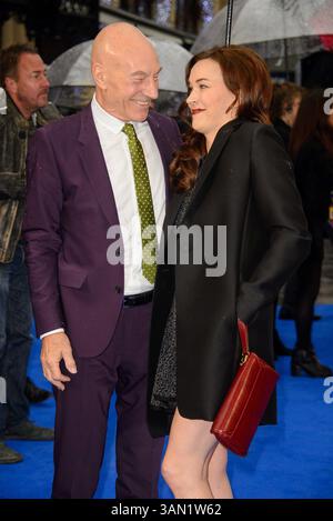 12 mai 2014 - Londres, Grande-Bretagne - ACEPIXS.COM....May 12 2014, Londres....Sir Patrick Stewart et son épouse Sunny Ozell assistent à la première britannique de X-Men : Days of future Past à l'Odeon Leicester Square, le 12 mai 2014 à Londres (crédit image : © Famous/Ace Pictures/ZUMAPRESS.com) Banque D'Images
