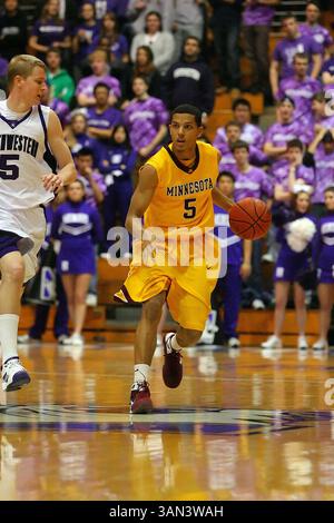 18 janvier 09 : le garde du Minnesota Devoe Joseph (5) en action lors d'un match de basket-ball Big Ten NCAA entre les Wildcats du Nord-Ouest et les Golden Gophers du Minnesota à la Welsh-Ryan Arena, Evanston, Illinois, remporté par les Wildcats 74-65.(crédit image : © Dennis Wierzbicki/Cal Sport Media)(crédit : © Dennis Wierzbicki/Cal Sport Media) Banque D'Images