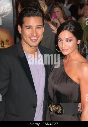 Sep 23, 2009 - Los Angeles, Californie, États-Unis - acteur MARIO LOPEZ et invité à la première 'Fame' Los Angeles tenue aux Pacific Theatres au Gove, Los Angeles (crédit image : ZUMApress.com) Banque D'Images