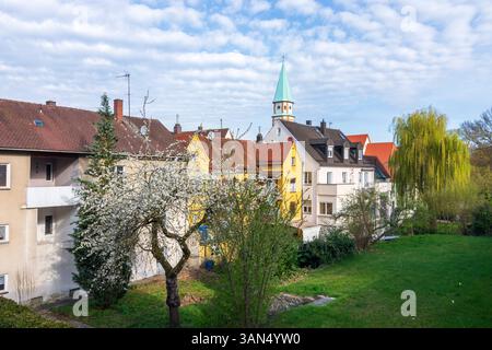Neumarkt in der Oberpfalz: city wall, church Hofkirche in Oberpfalz, Upper Palatinate, Bayern, Bavaria, Germany Banque D'Images