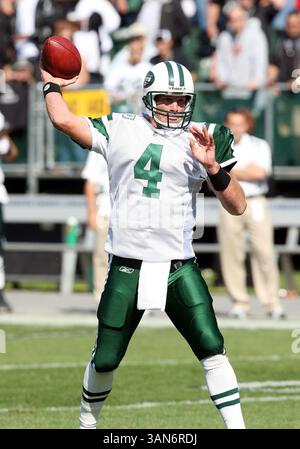 NFL : Raiders v. jets OCT 19, 2008..October 19, 2008 : QB #4 Brett Favre des jets de New York en action v. The Oakland Raiders au Oakland-Alameda County Coliseum à Oakland, Californie. Les Raiders ont battu les jets en OT 16-13...Greg Ashman/CSM (image crédit : © Cal Sport Media/ZUMA Press) Banque D'Images